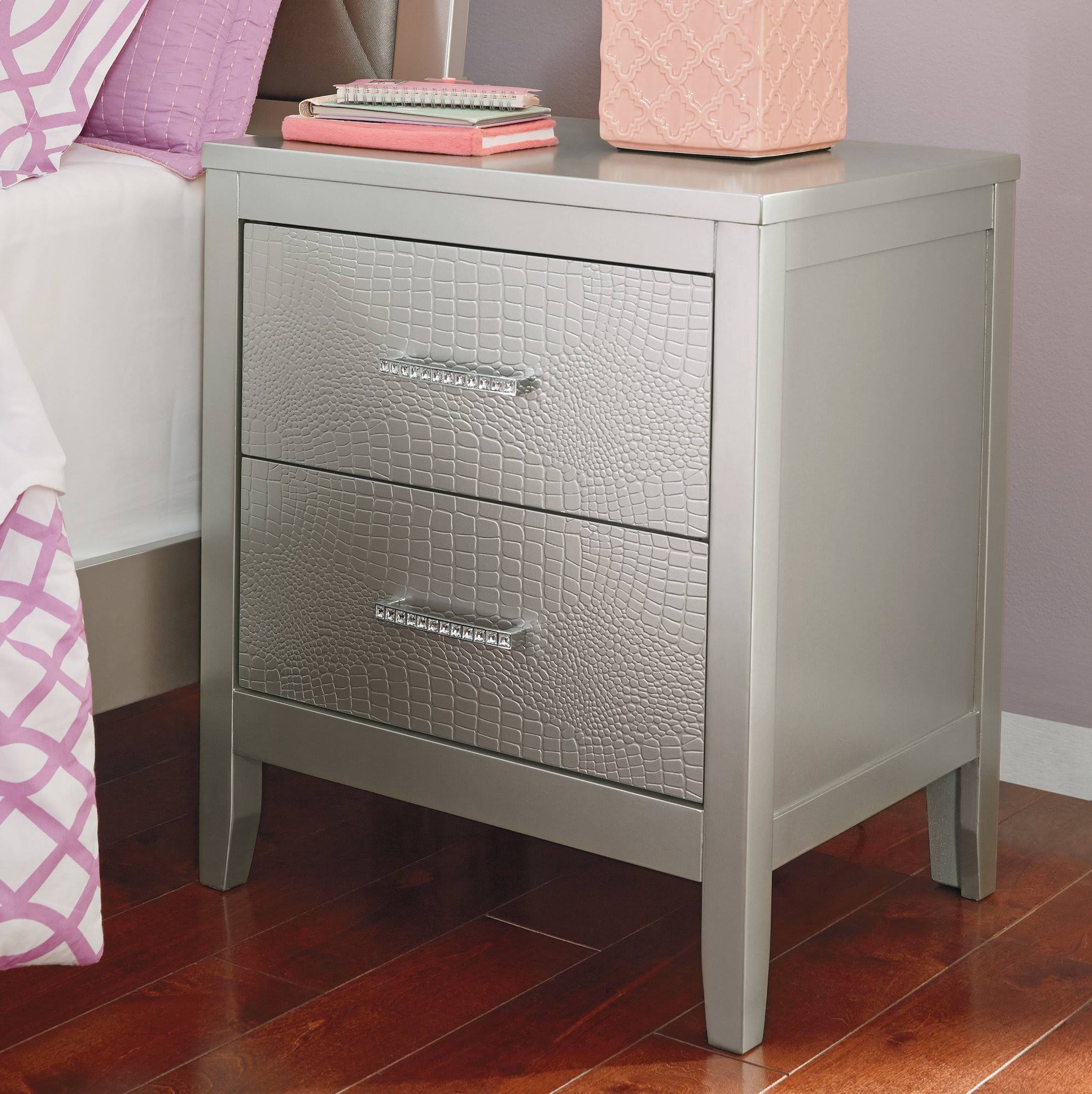 Signature Design by Ashley Olivet 2 Drawer Nightstand, Y30TKP_FYPY