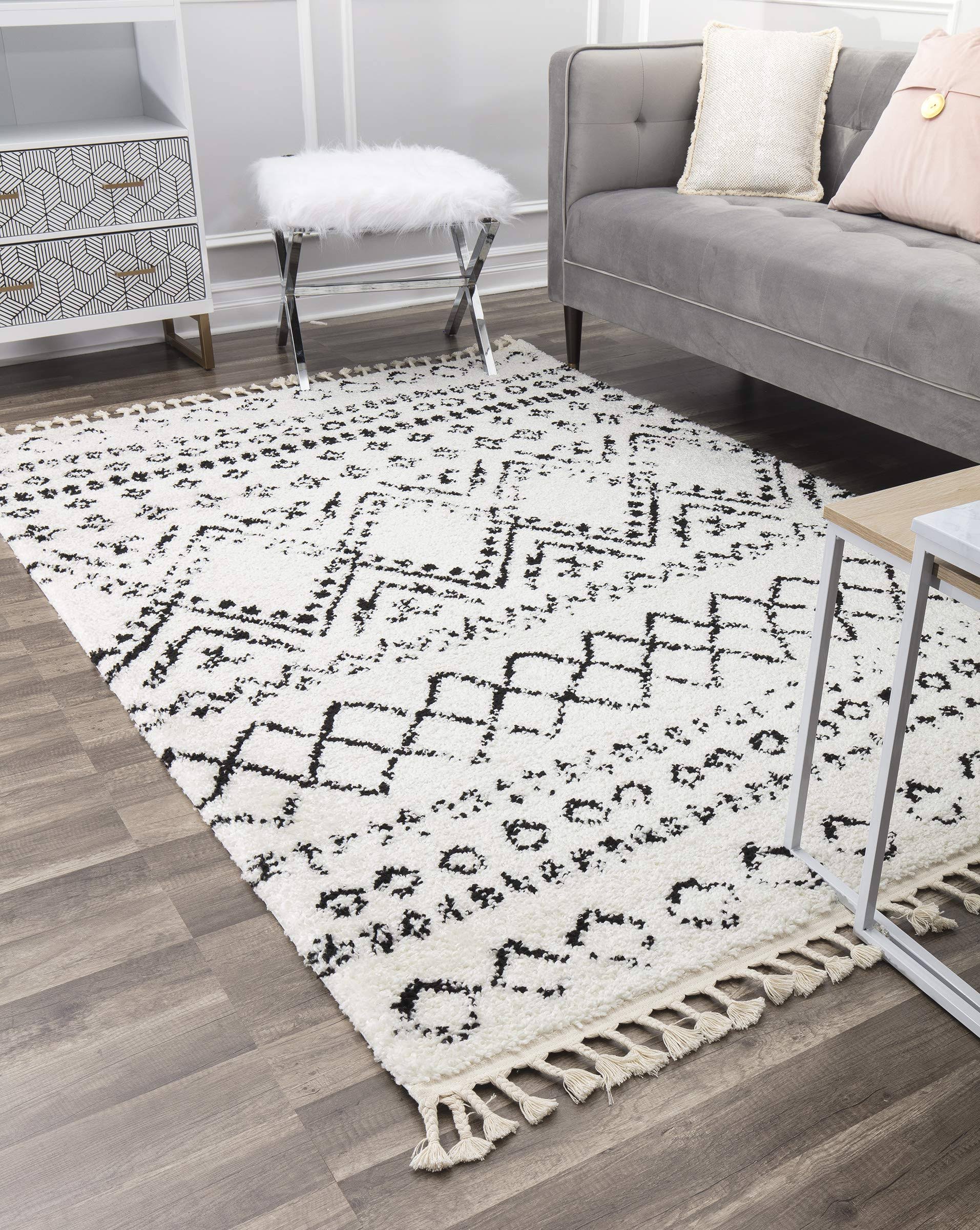 CosmoLiving by Cosmopolitan Mason Shag Whisper White 8 ft. x 10 ft. Area HAYUOB_KUNT