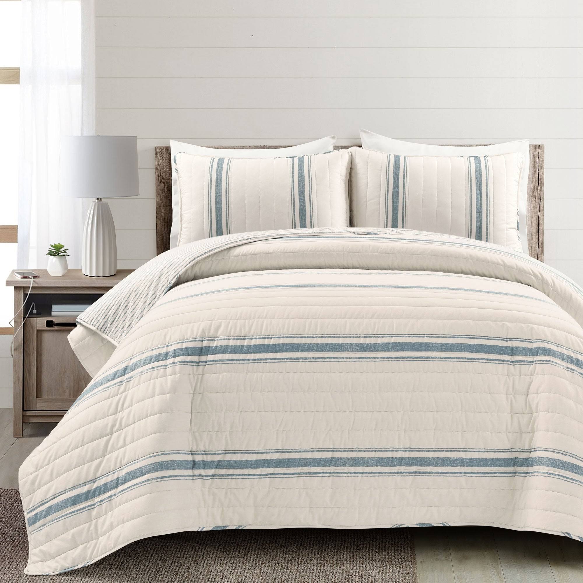 Lush Decor Farmhouse Stripe Reversible Cotton Quilt Blue 3PC Set Full/3GANRC_RSLZ