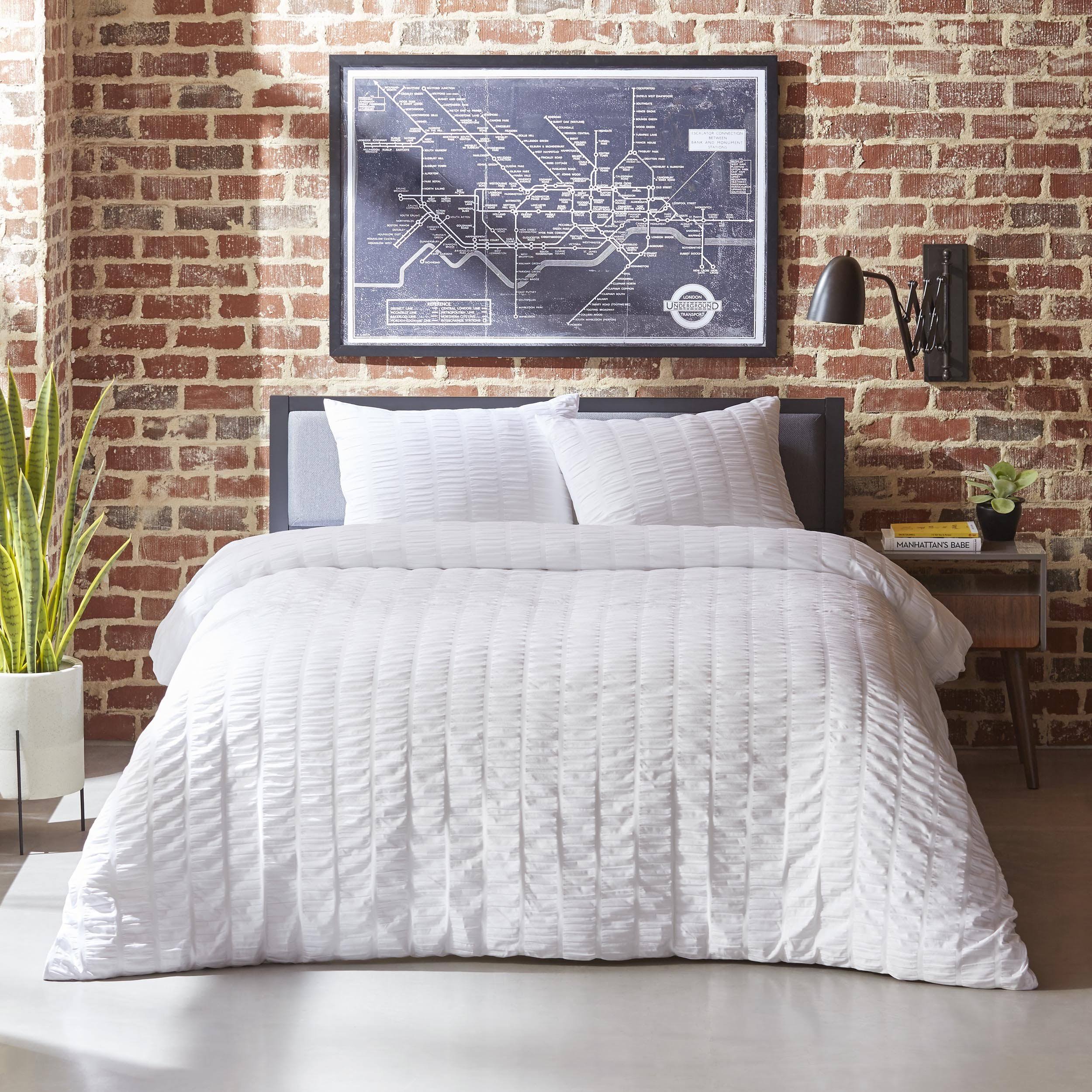 City Scene Orleans Duvet Cover Set, White, S4TQZL_G9KV