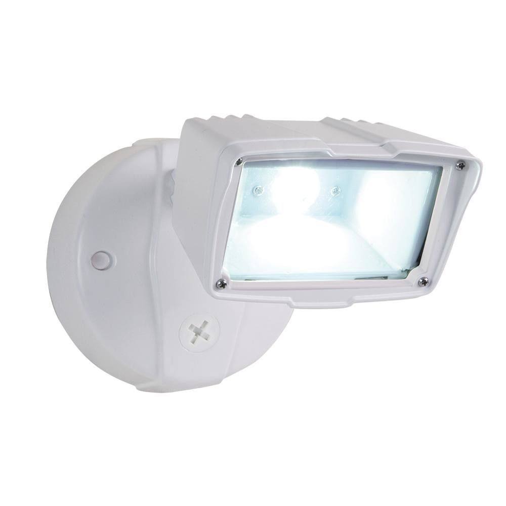 Halo White Outdoor Integrated LED Small Head Security Flood Light 1475 Lmn D6BKT4_8YP1